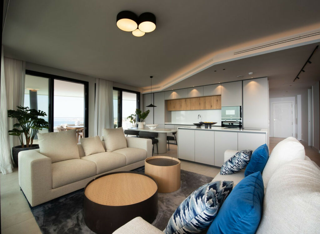 Middle Floor Apartment Higueron Málaga - image 6