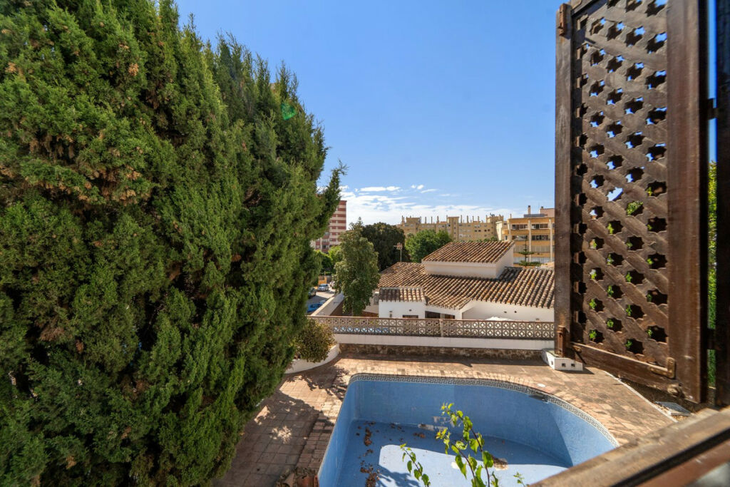 Detached Villa Fuengirola Málaga - image 63