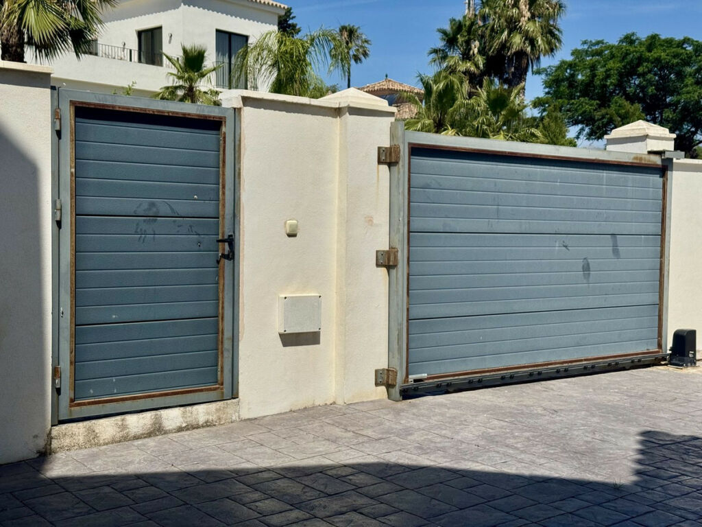 Detached Villa Estepona Málaga - image 66