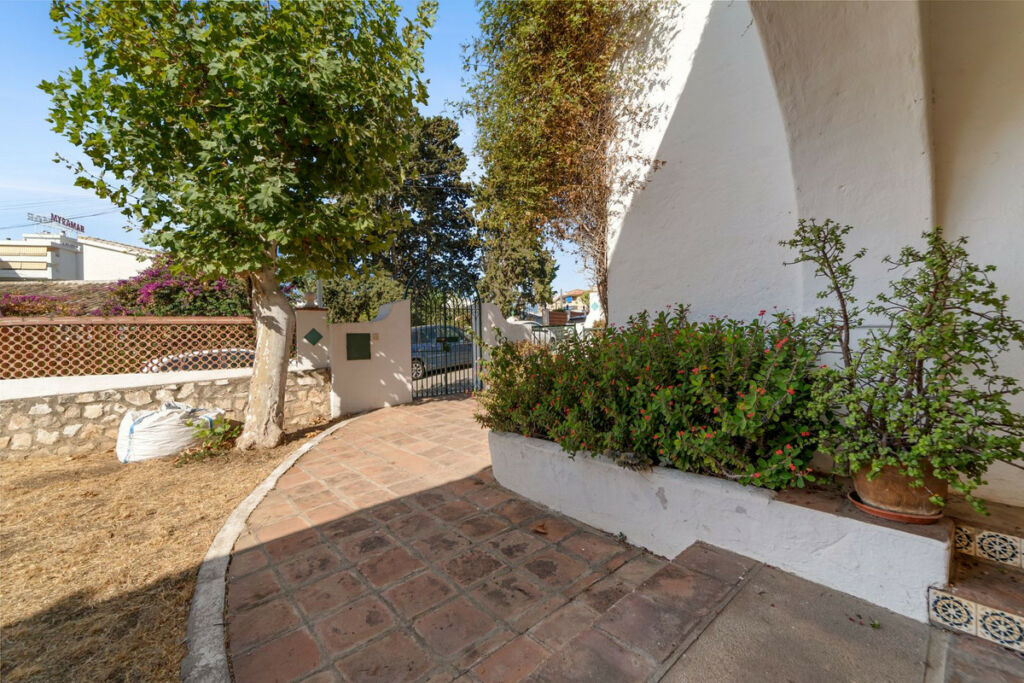Detached Villa Fuengirola Málaga - image 67