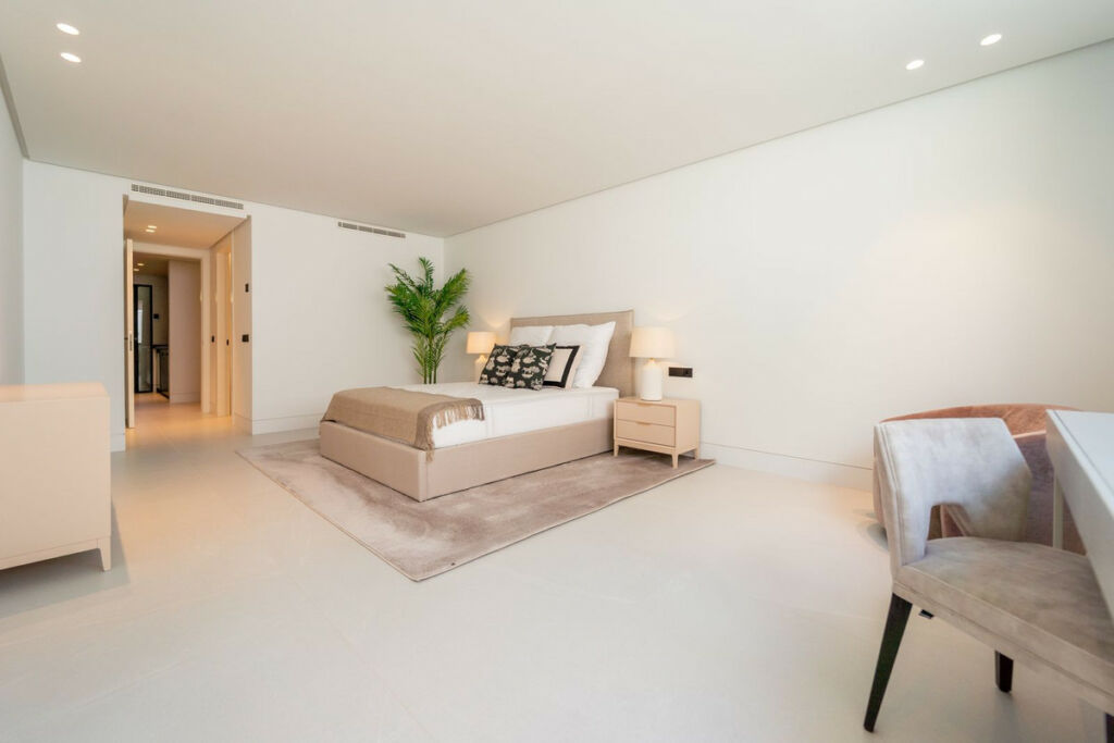 Detached Villa Nueva Andalucía Málaga - image 68