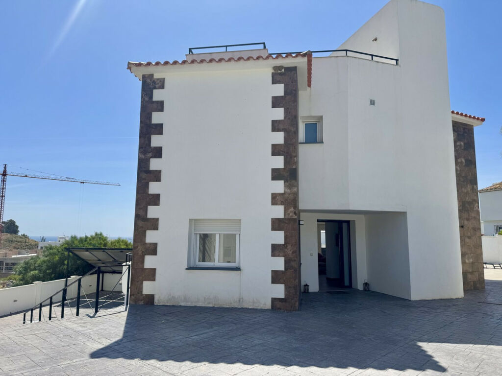 Detached Villa Estepona Málaga - image 68