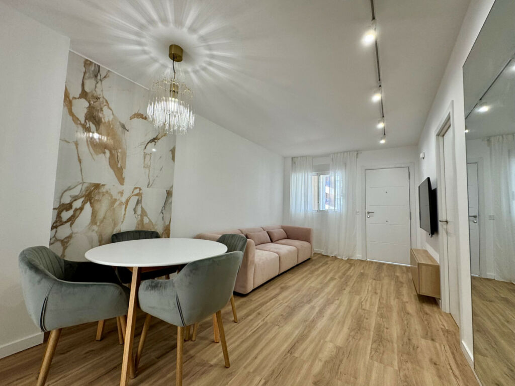 Middle Floor Apartment Los Altos Alicante - image 7