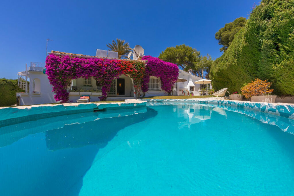 Detached Villa Guadalmina Alta Málaga - image 7
