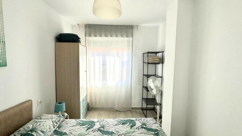 Middle Floor Apartment Torrevieja Alicante - image 7
