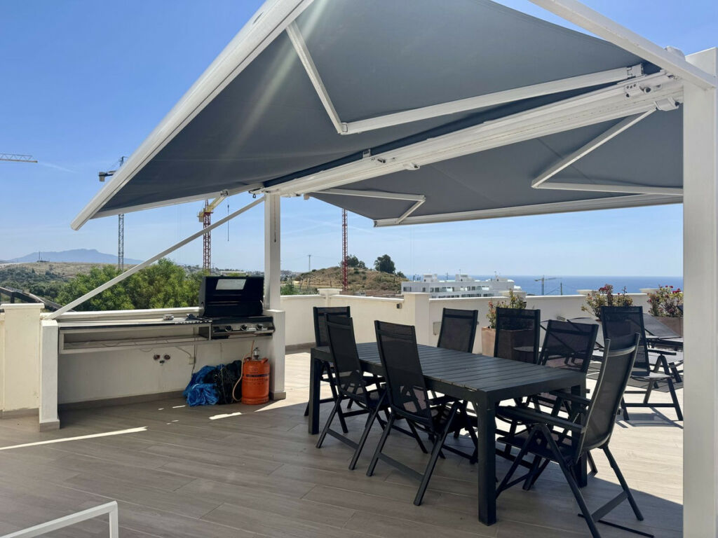 Detached Villa Estepona Málaga - image 7
