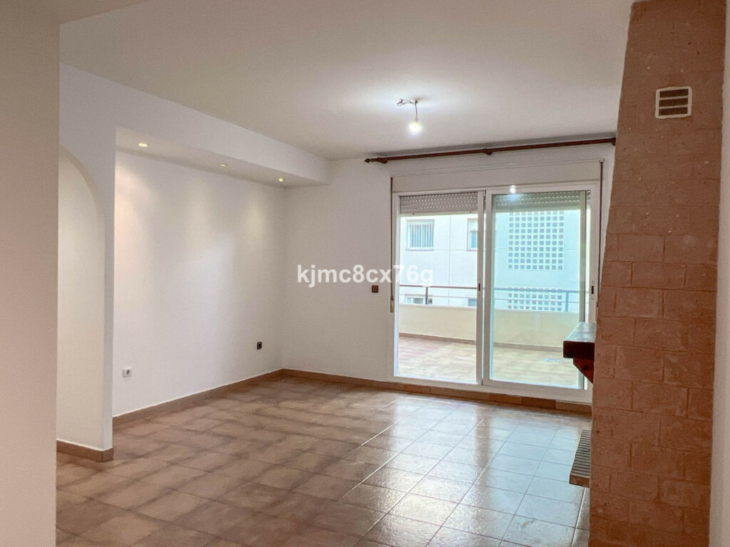 Ground Floor Apartment Calahonda Málaga - image 7