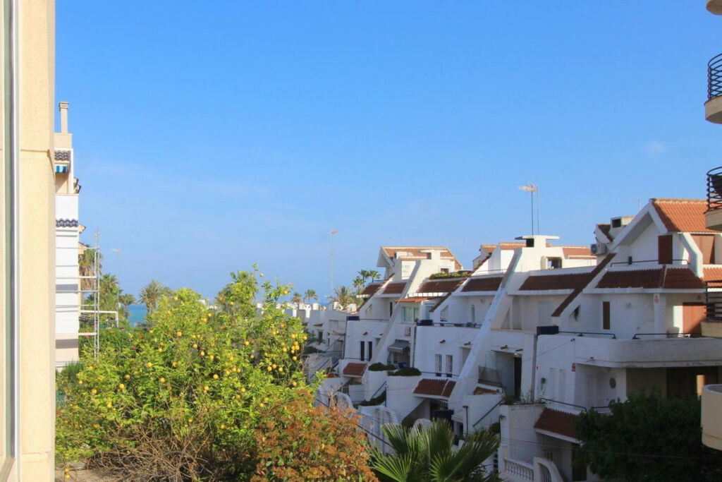 Middle Floor Apartment La Veleta Alicante - image 7