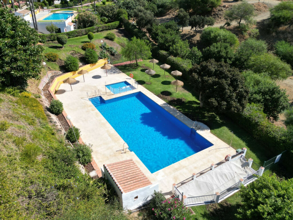 Ground Floor Apartment El Faro Málaga - image 7