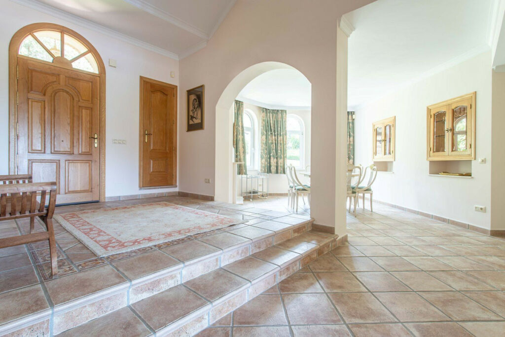 Detached Villa Istán Málaga - image 7