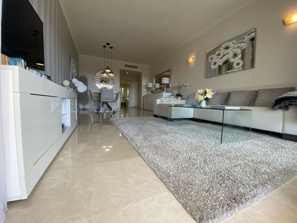 Middle Floor Apartment La Quinta Málaga - image 7