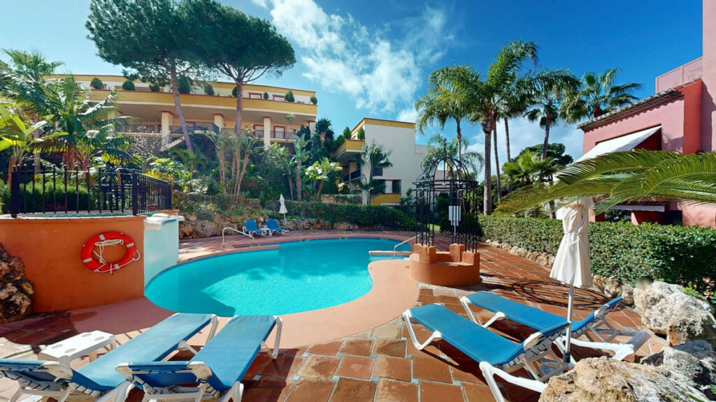 Middle Floor Apartment Marbella Málaga - image 7