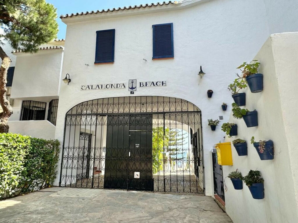 Ground Floor Apartment Calahonda Málaga - image 7