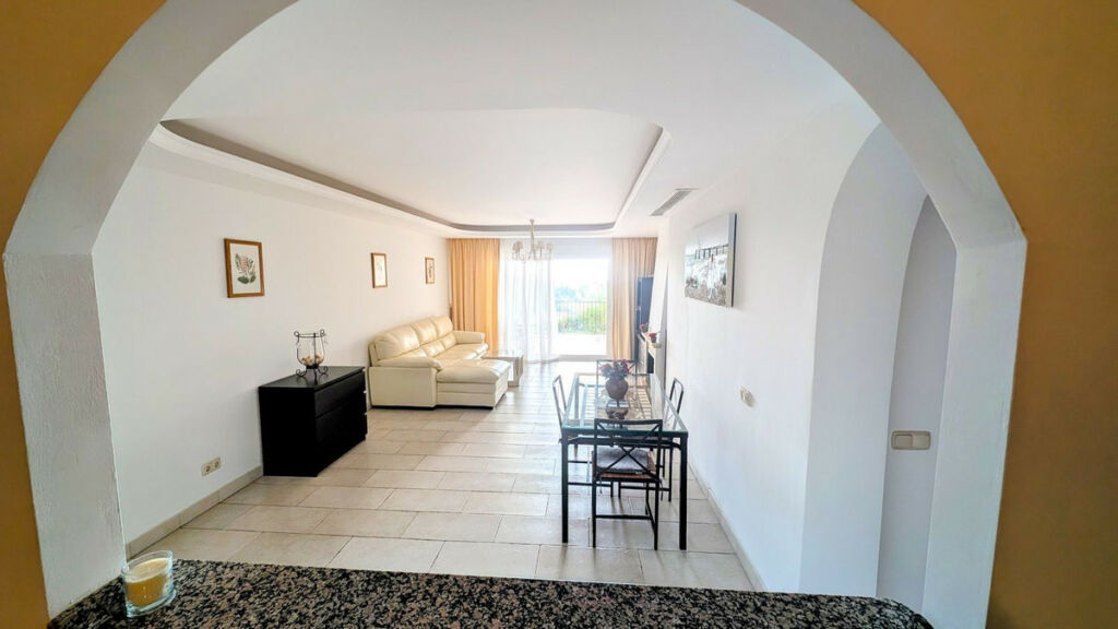 Ground Floor Apartment Benahavís Málaga - image 7