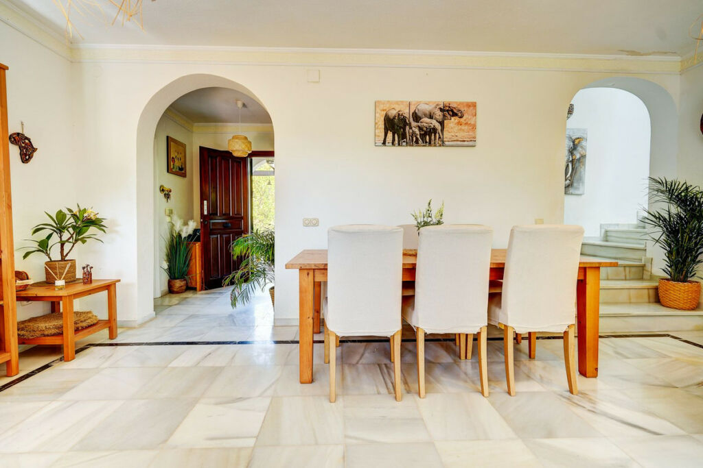 Detached Villa Calahonda Málaga - image 7