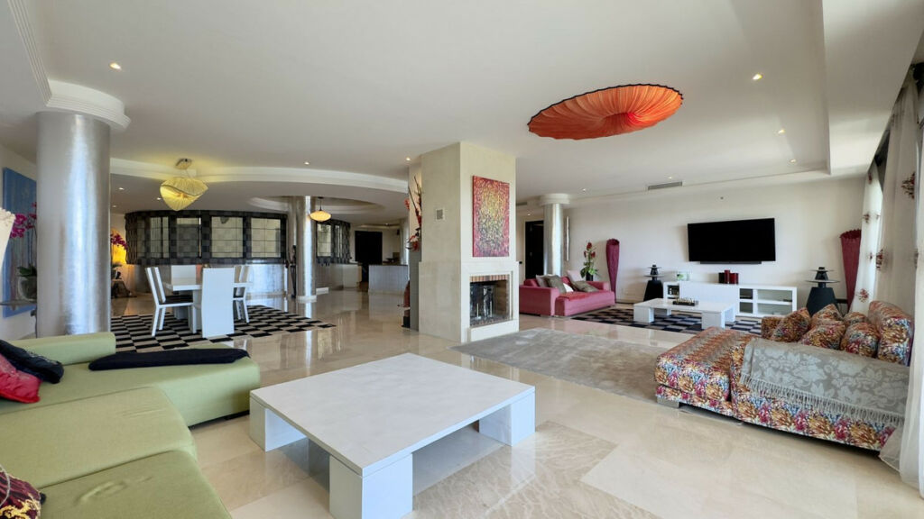 Middle Floor Apartment Puerto Banús Málaga - image 7