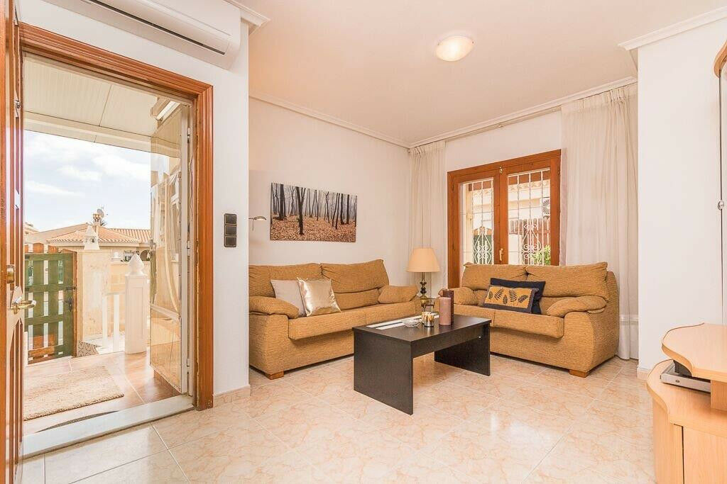 Semi-Detached House Playa Flamenca Alicante - image 7