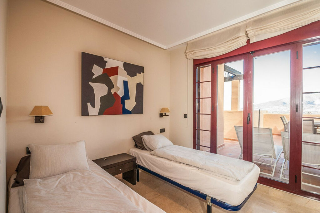 Penthouse Elviria Málaga - image 7