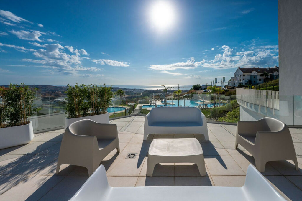 Middle Floor Apartment Calanova Golf Málaga - image 7