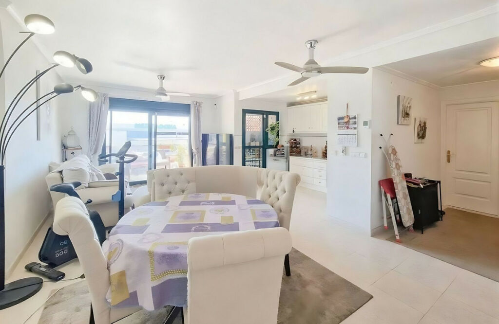 Middle Floor Apartment Villamartin Alicante - image 7