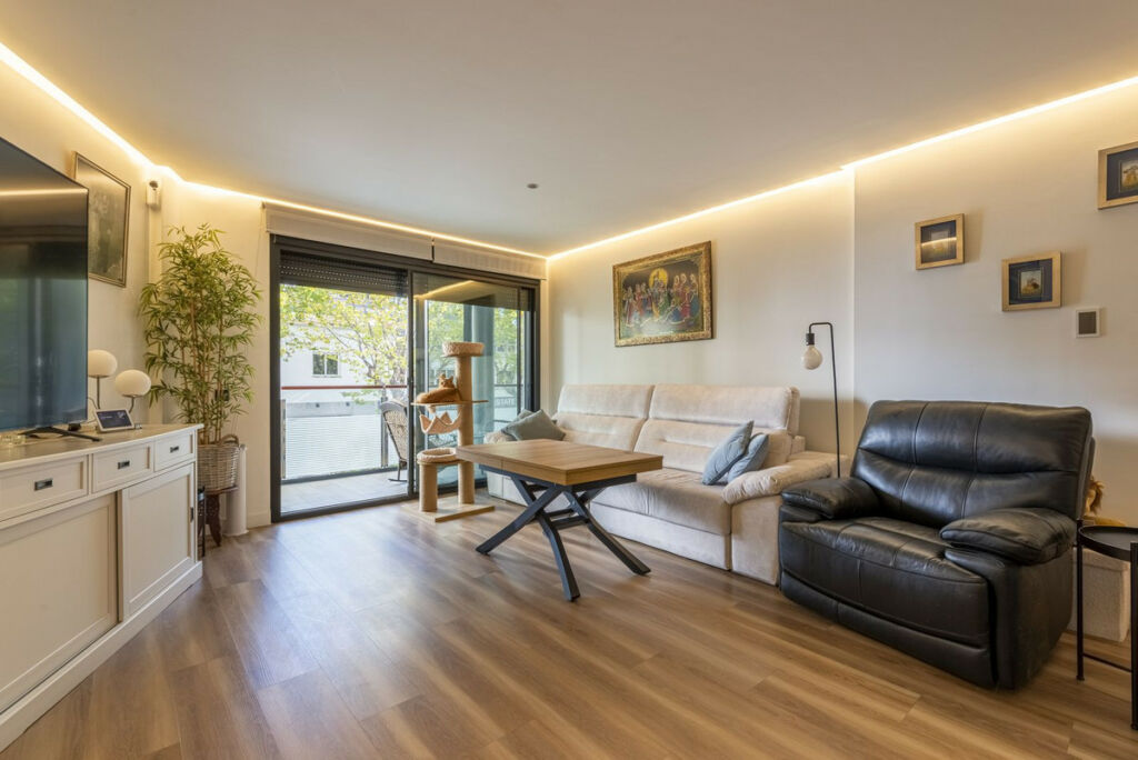 Middle Floor Apartment Estepona Málaga - image 7
