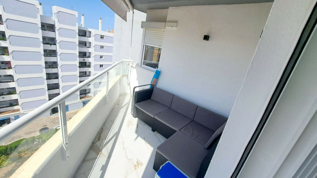 Top Floor Apartment Fuengirola Málaga - image 7