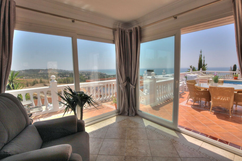 Detached Villa La Cala Málaga - image 7