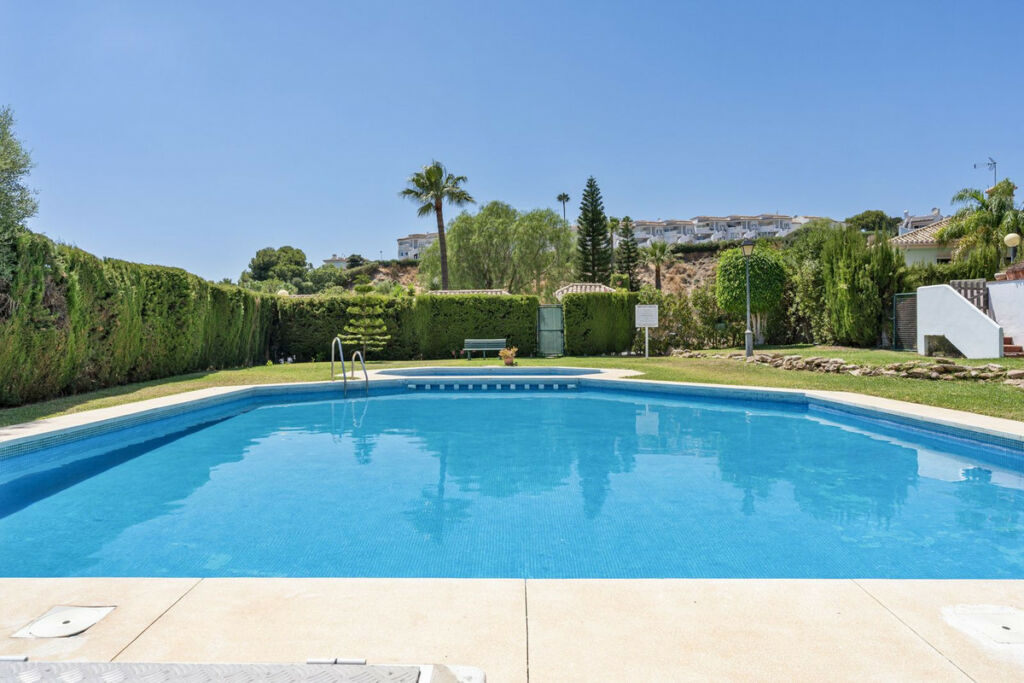 Semi-Detached House Calahonda Málaga - image 7