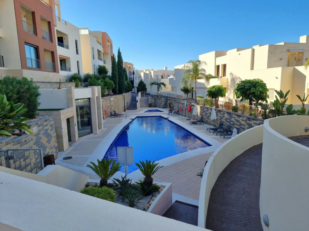 Ground Floor Apartment Altos de los Monteros Málaga - image 7