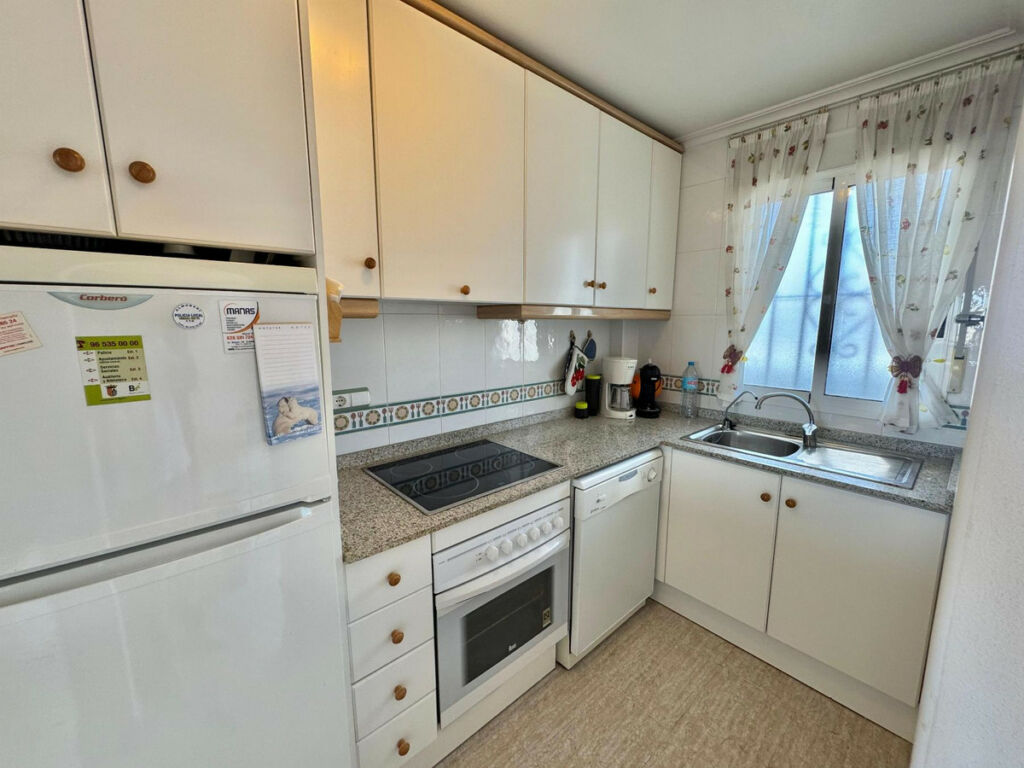 Middle Floor Apartment Almoradi Alicante - image 7