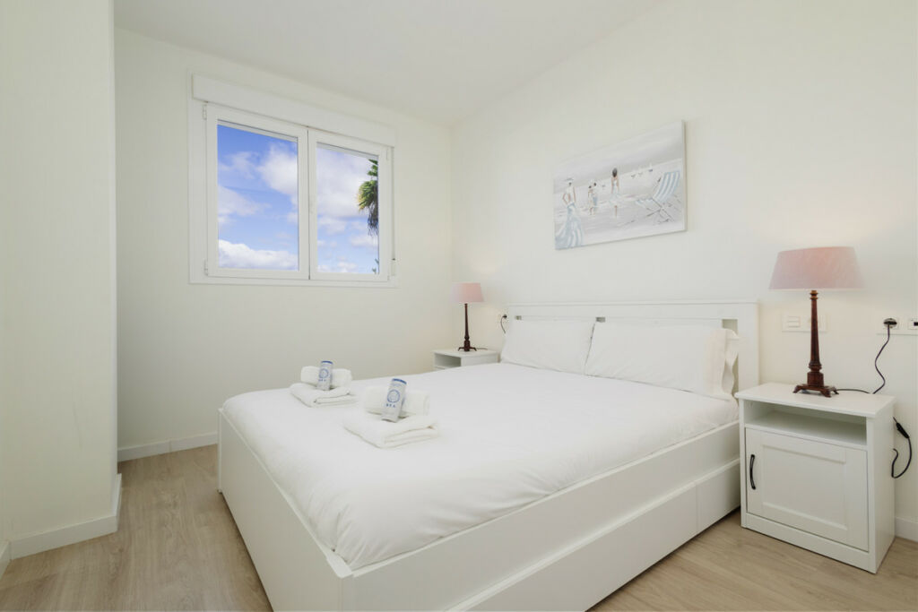 Middle Floor Apartment La Campana Málaga - image 7