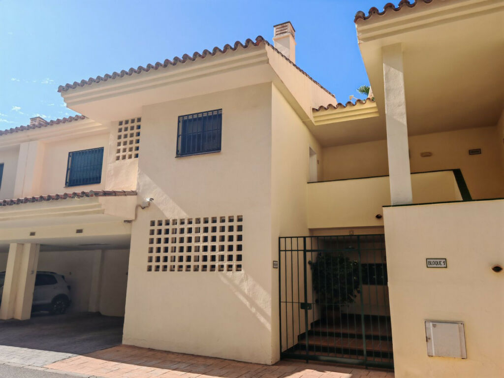 Middle Floor Apartment Benalmadena Costa Málaga - image 7