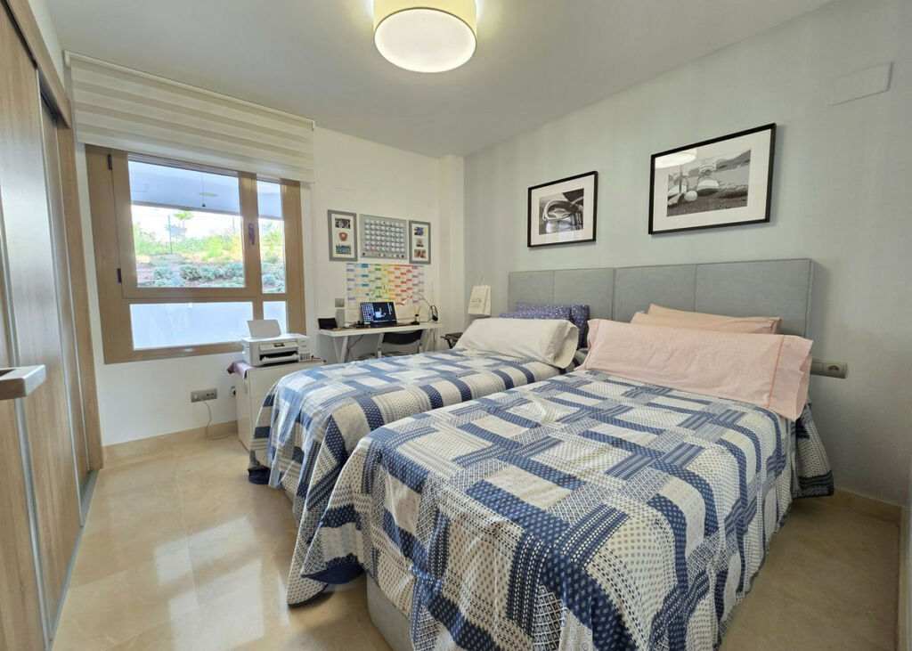 Middle Floor Apartment La Cala Golf Málaga - image 7