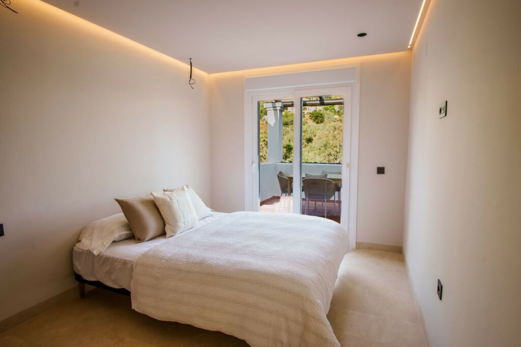 Middle Floor Apartment La Quinta Málaga - image 7