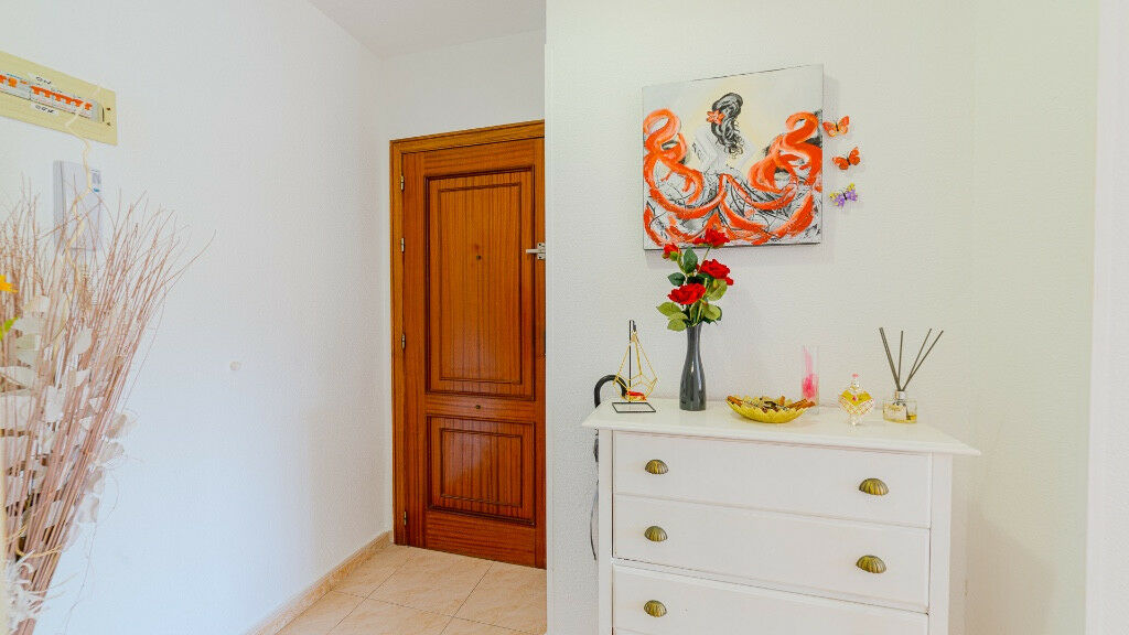 Middle Floor Apartment Punta Prima Alicante - image 7