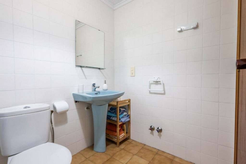 Middle Floor Apartment Torrevieja Alicante - image 7