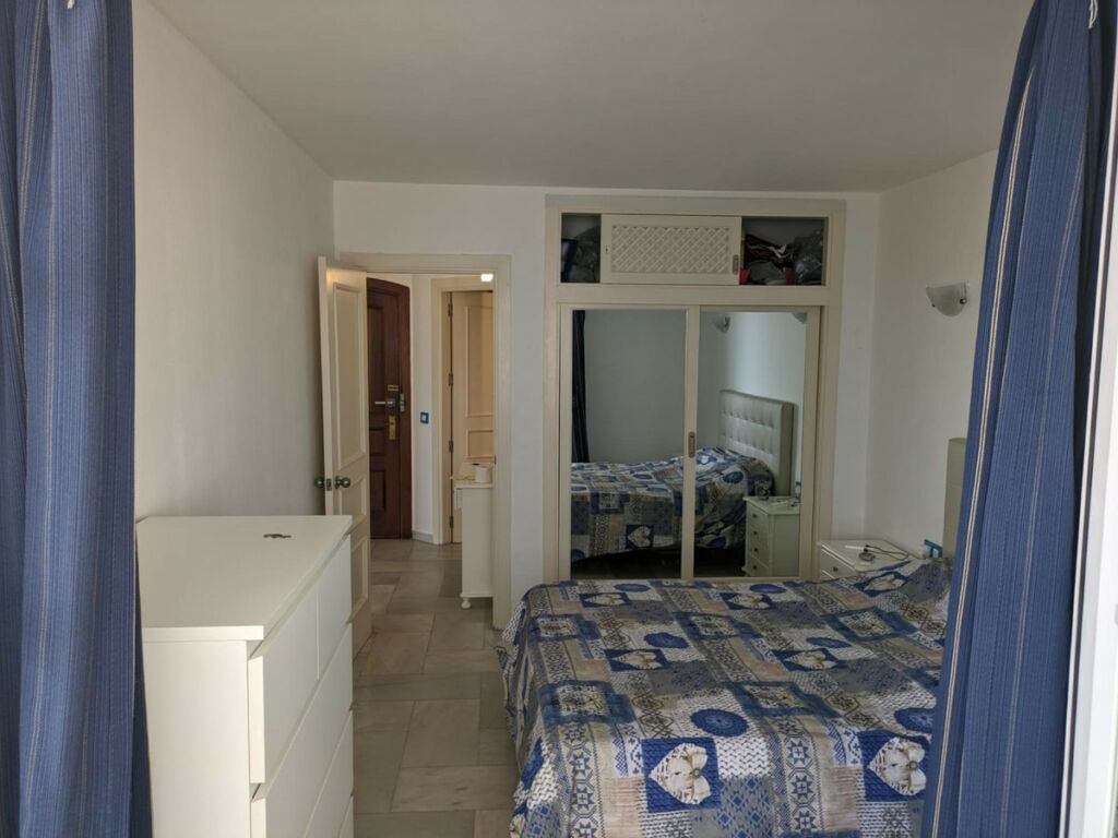 Middle Floor Apartment Benalmadena Málaga - image 7