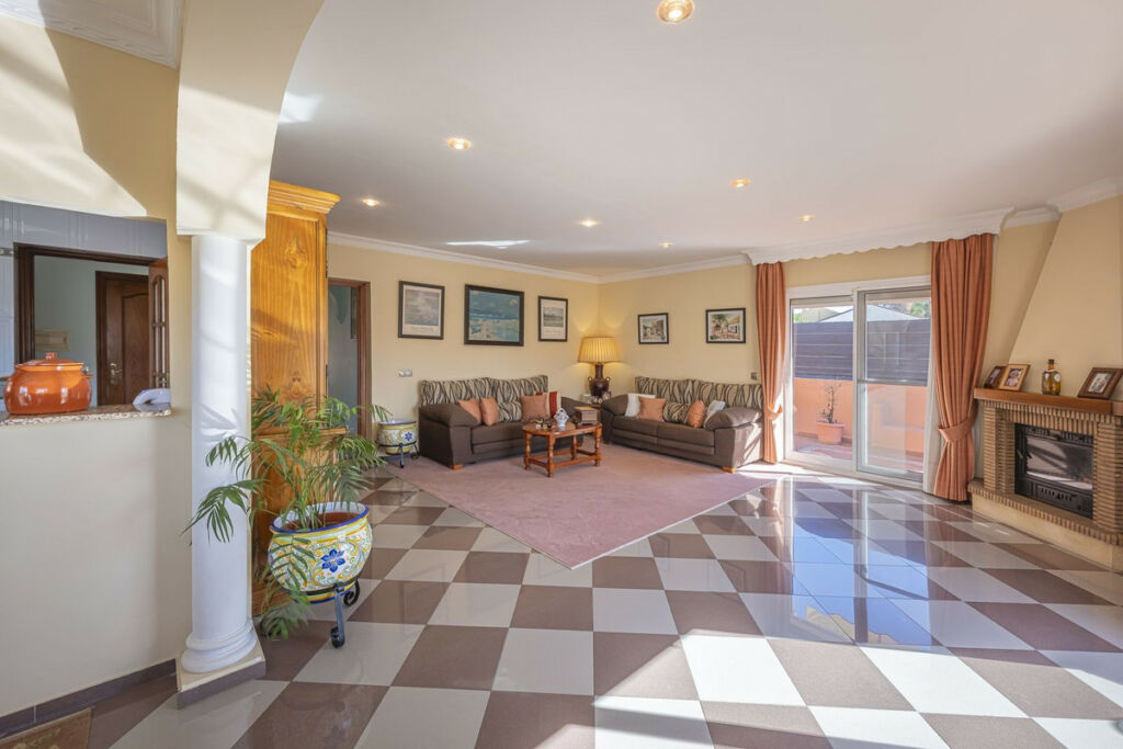 Detached Villa San Pedro de Alcántara Málaga - image 7