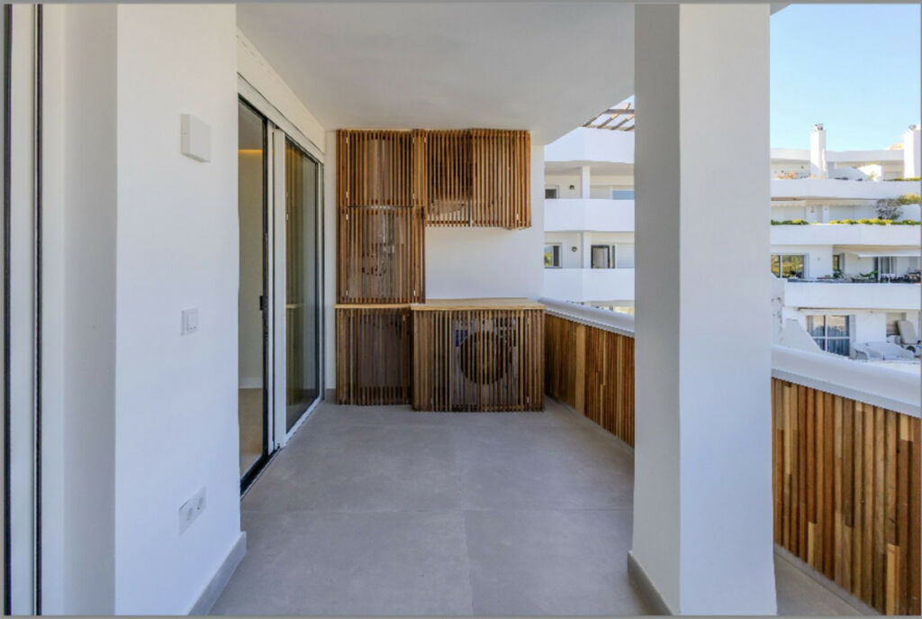Penthouse Nueva Andalucía Málaga - image 7