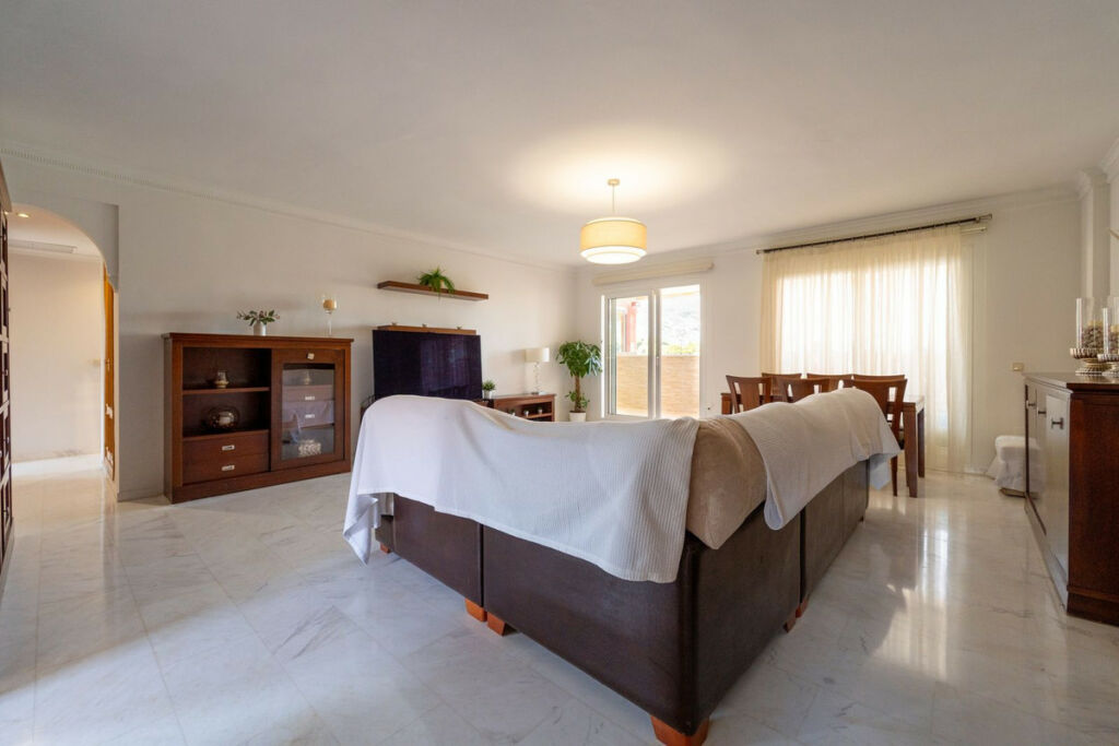 Penthouse Torrequebrada Málaga - image 7