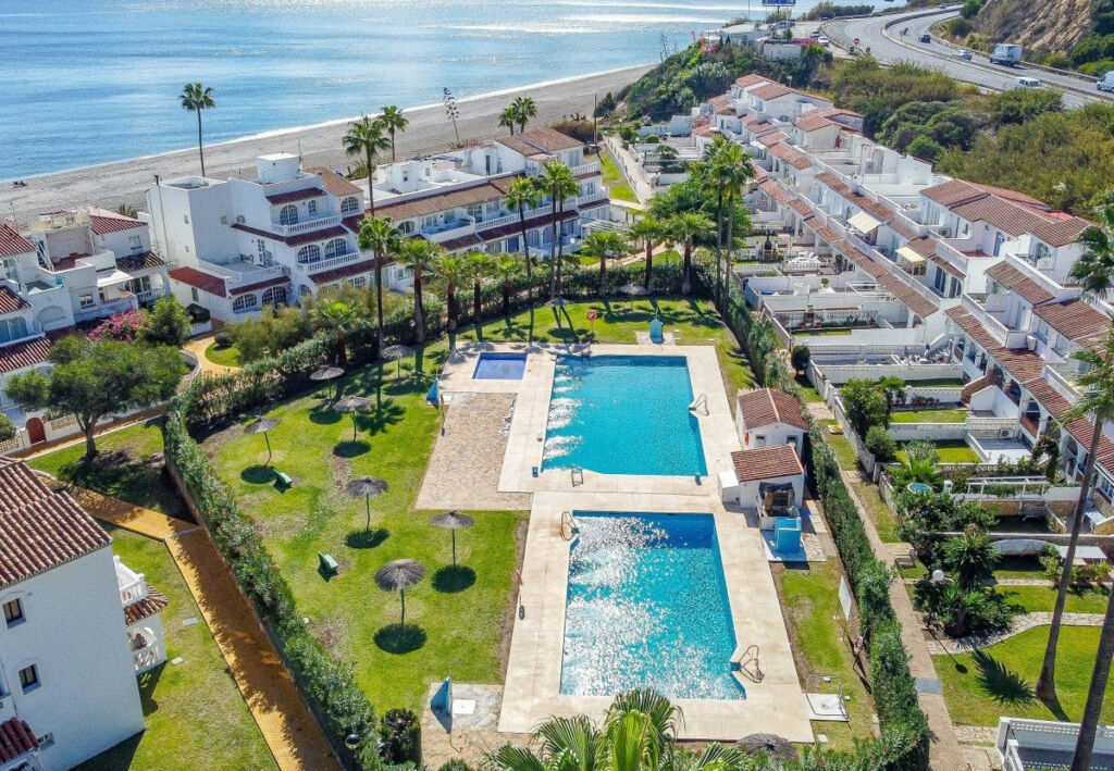 Townhouse Manilva Málaga - image 7