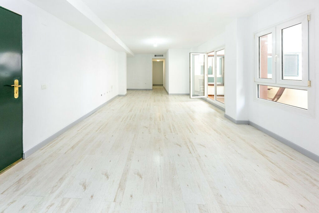 Middle Floor Apartment Torrequebrada Málaga - image 7