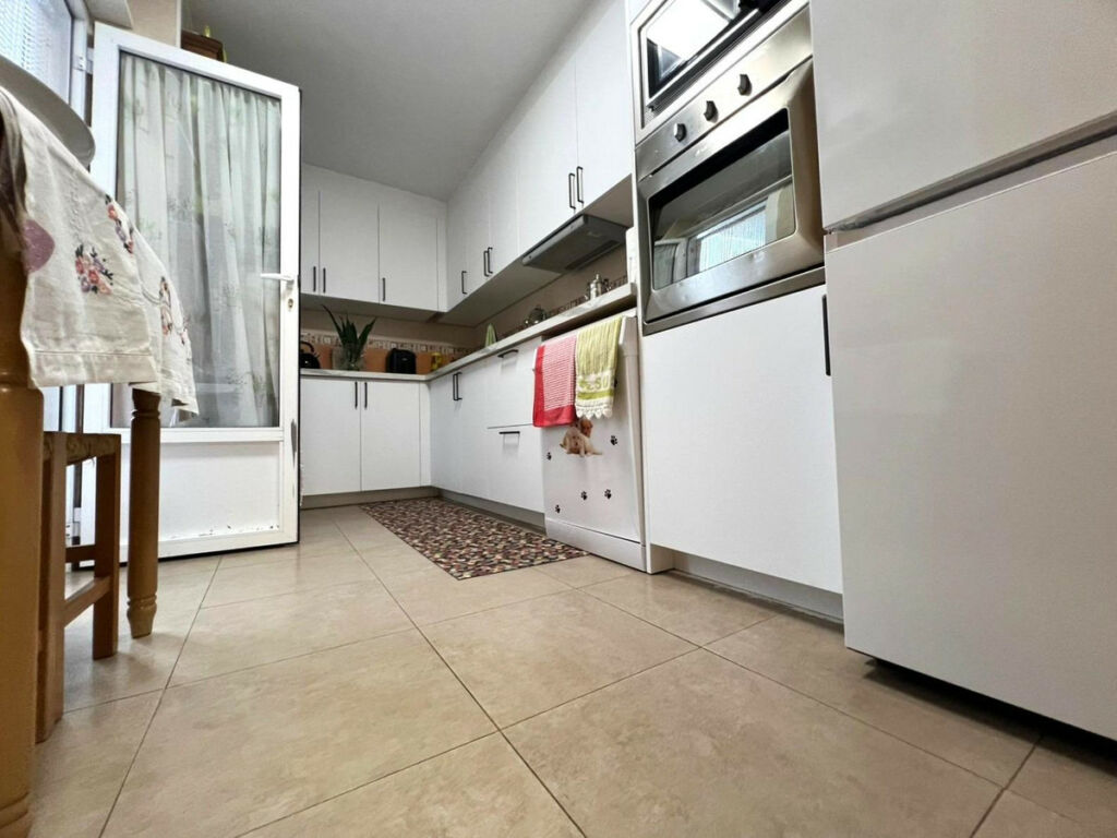 Middle Floor Apartment Torrevieja Alicante - image 7