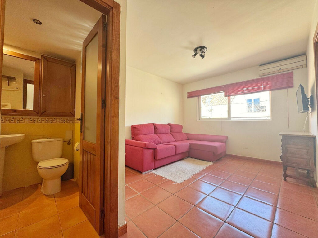 Top Floor Apartment Fuengirola Málaga - image 7