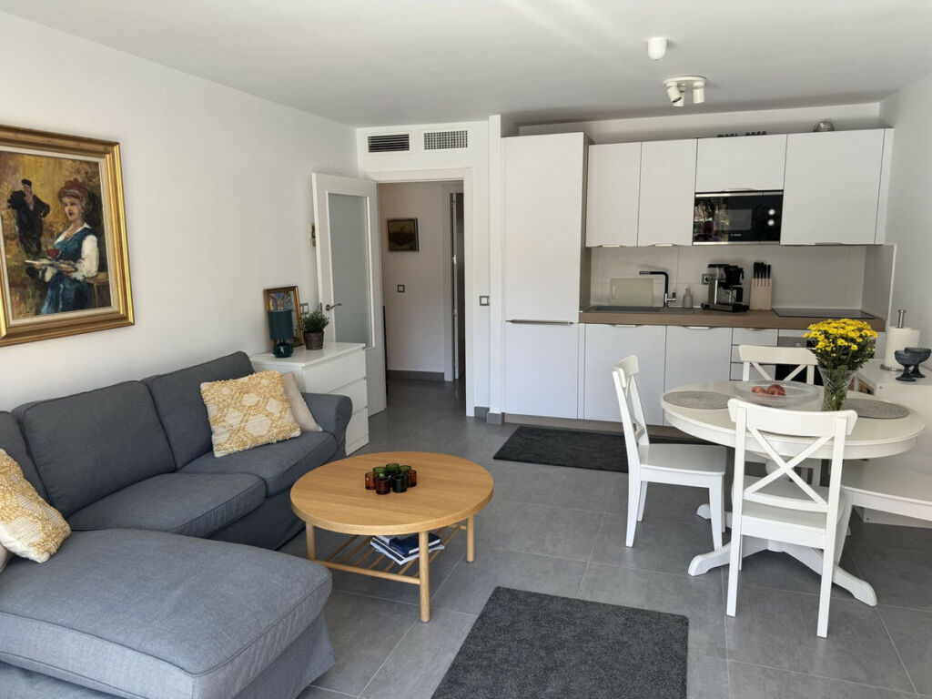 Middle Floor Apartment Fuengirola Málaga - image 7