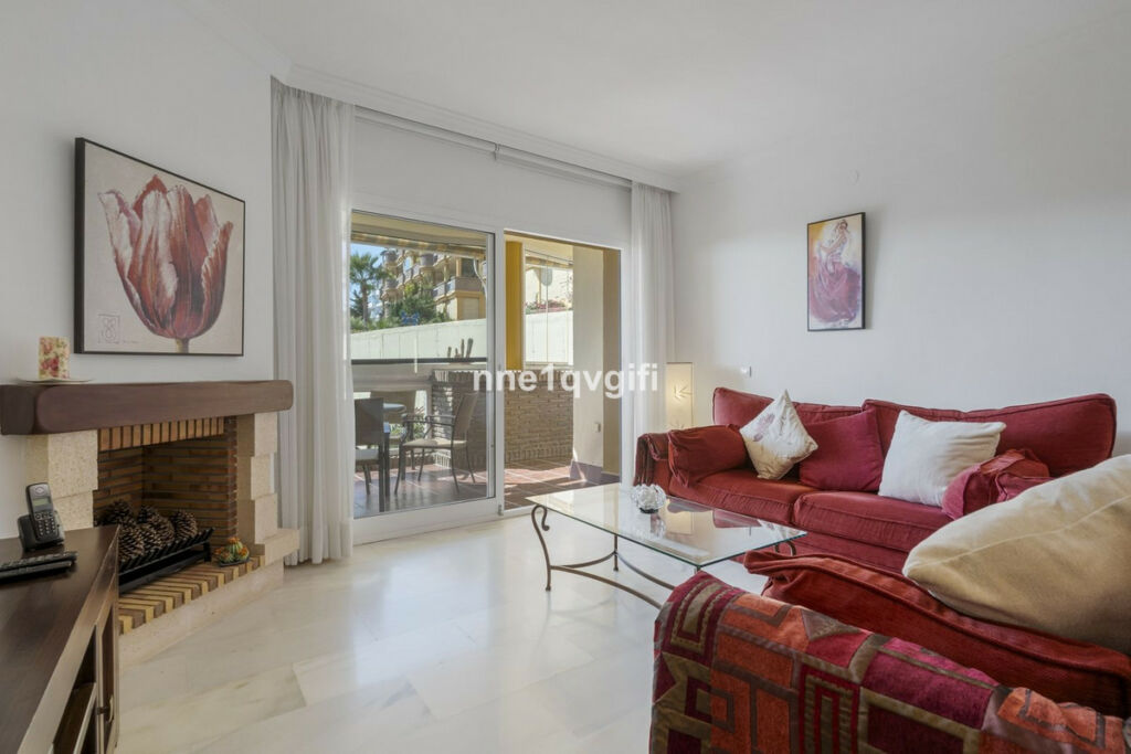 Middle Floor Apartment Calahonda Málaga - image 7