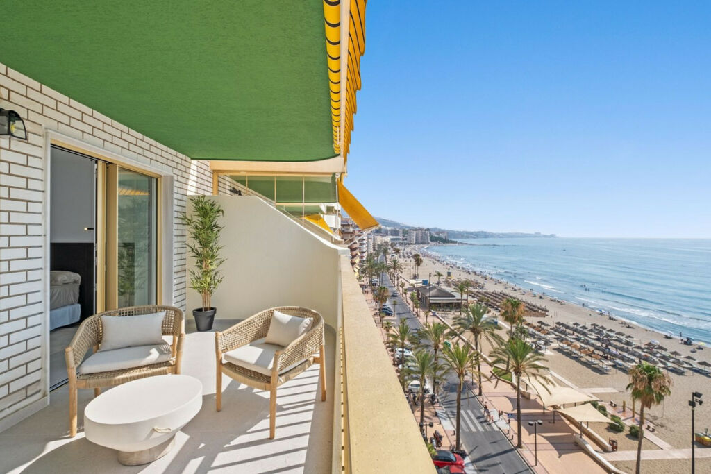 Middle Floor Apartment Fuengirola Málaga - image 7