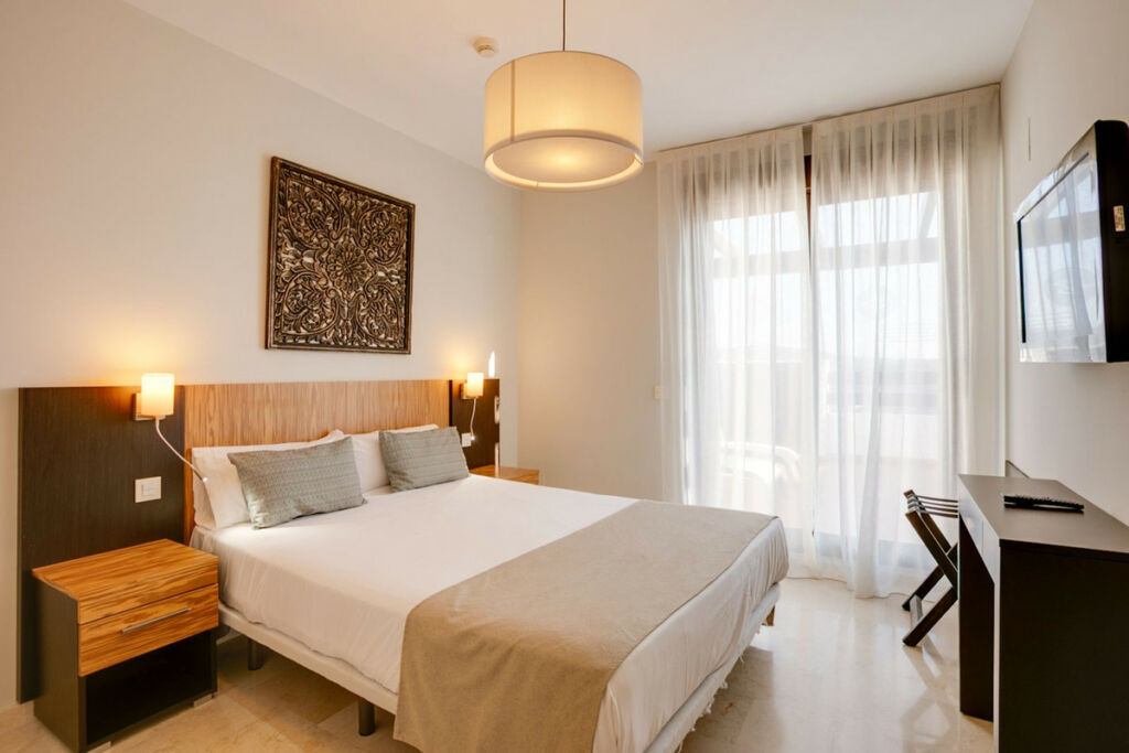 Middle Floor Apartment Estepona Málaga - image 7
