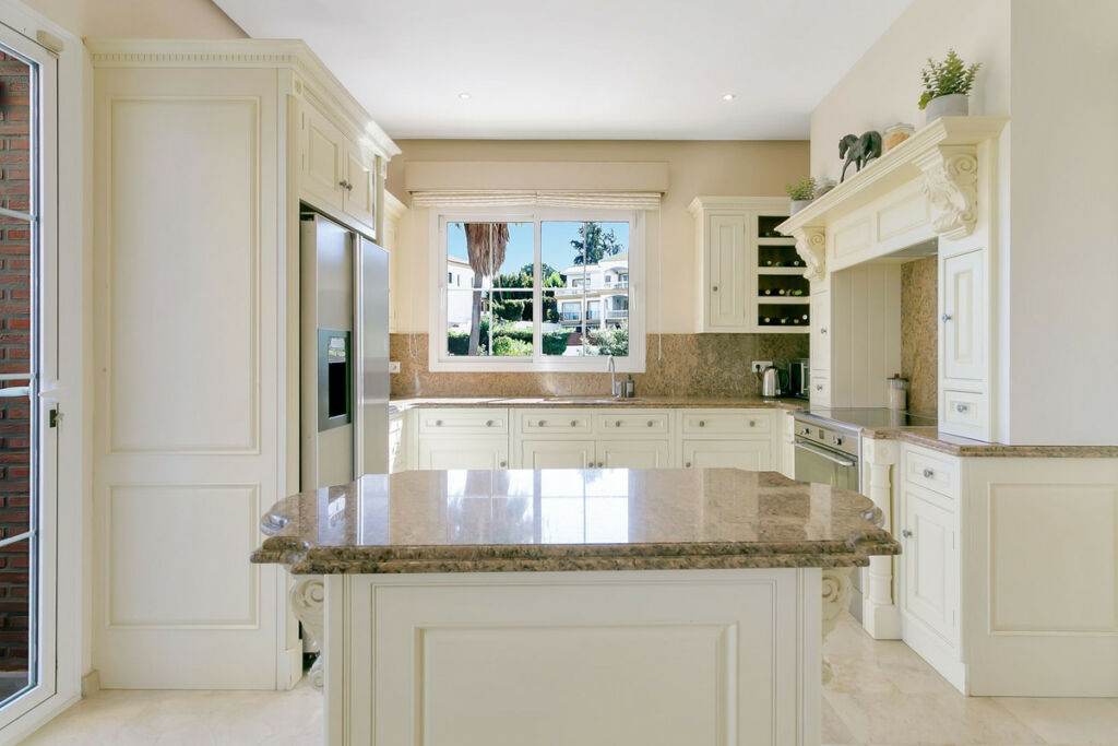 Detached Villa La Cala Golf Málaga - image 7