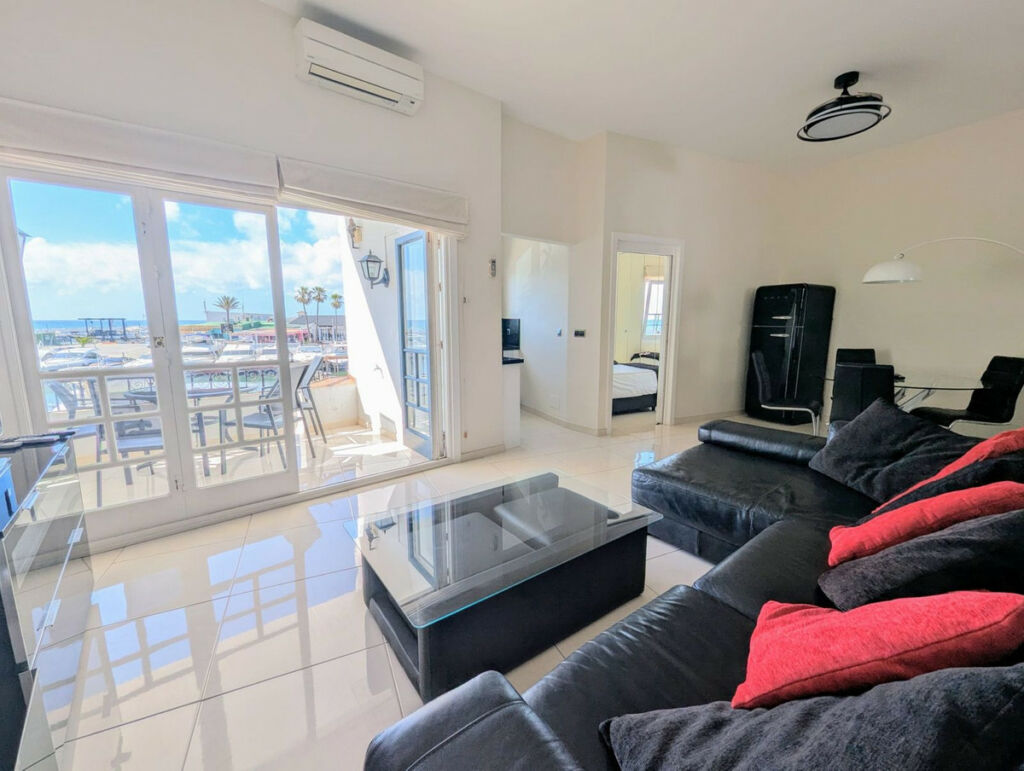 Middle Floor Apartment Puerto de Cabopino Málaga - image 7